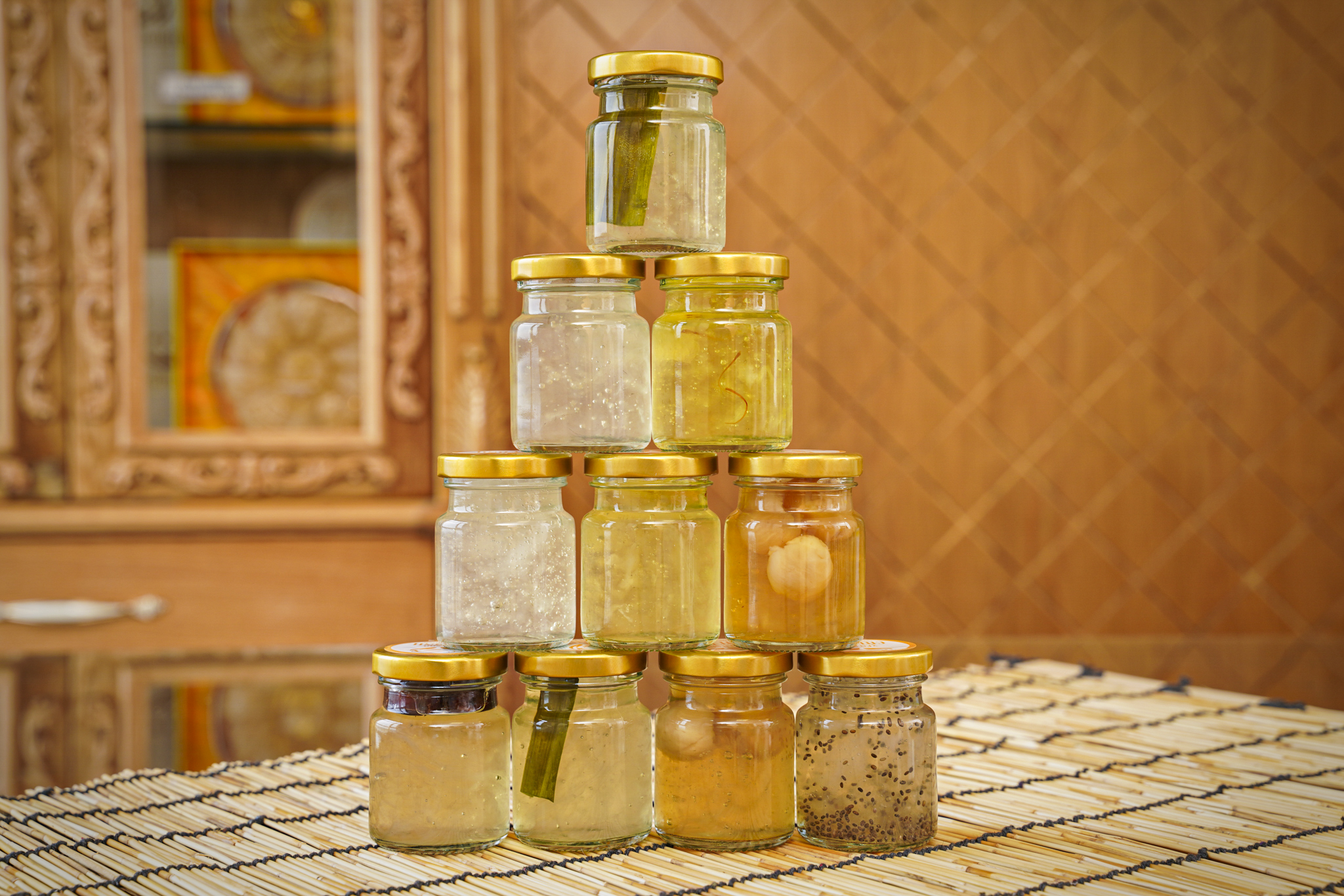 Yến Chưng Sẵn Có Tốt Không? 2 Lưu Ý Khi Mua Yến Chưng Sẵn